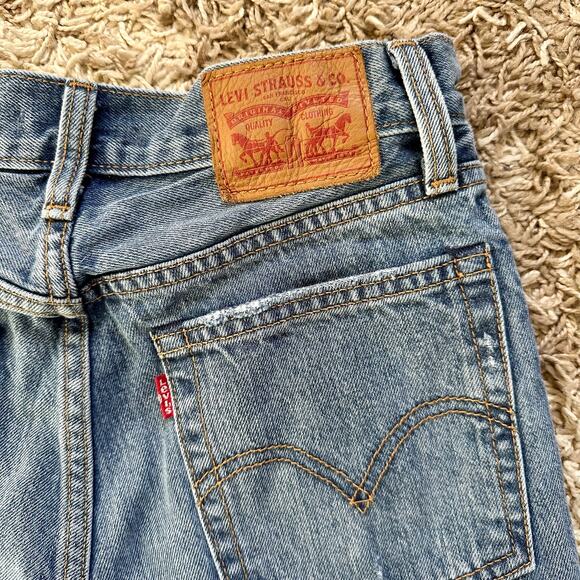 Levi’s Cut Off Blue Ripped Denim Jean Wedgie Shorts Womens Size 26 - Picture 4 of 10